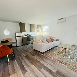https://apt-modern-gem-2-miles-from-sofi.topanaheimhotels.com
